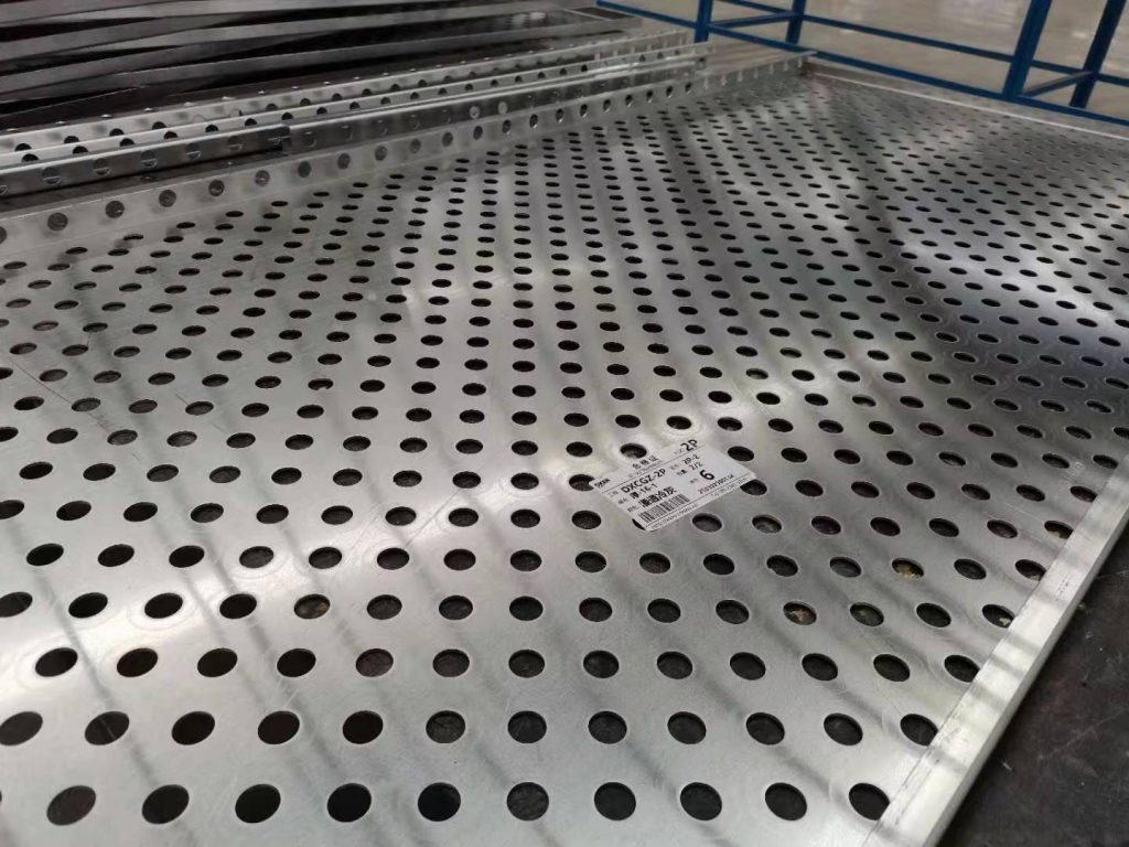 冲孔铝单板在生产过程中需要达到哪些要求？