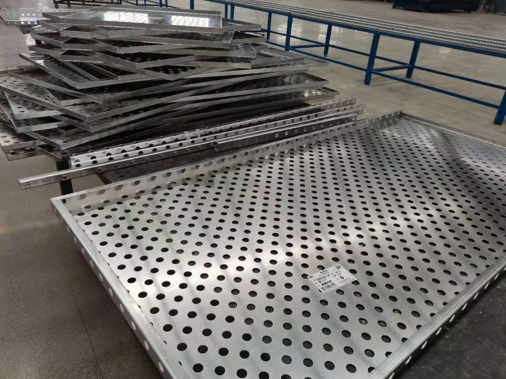 冲孔铝单板在生产过程中需要达到哪些要求？